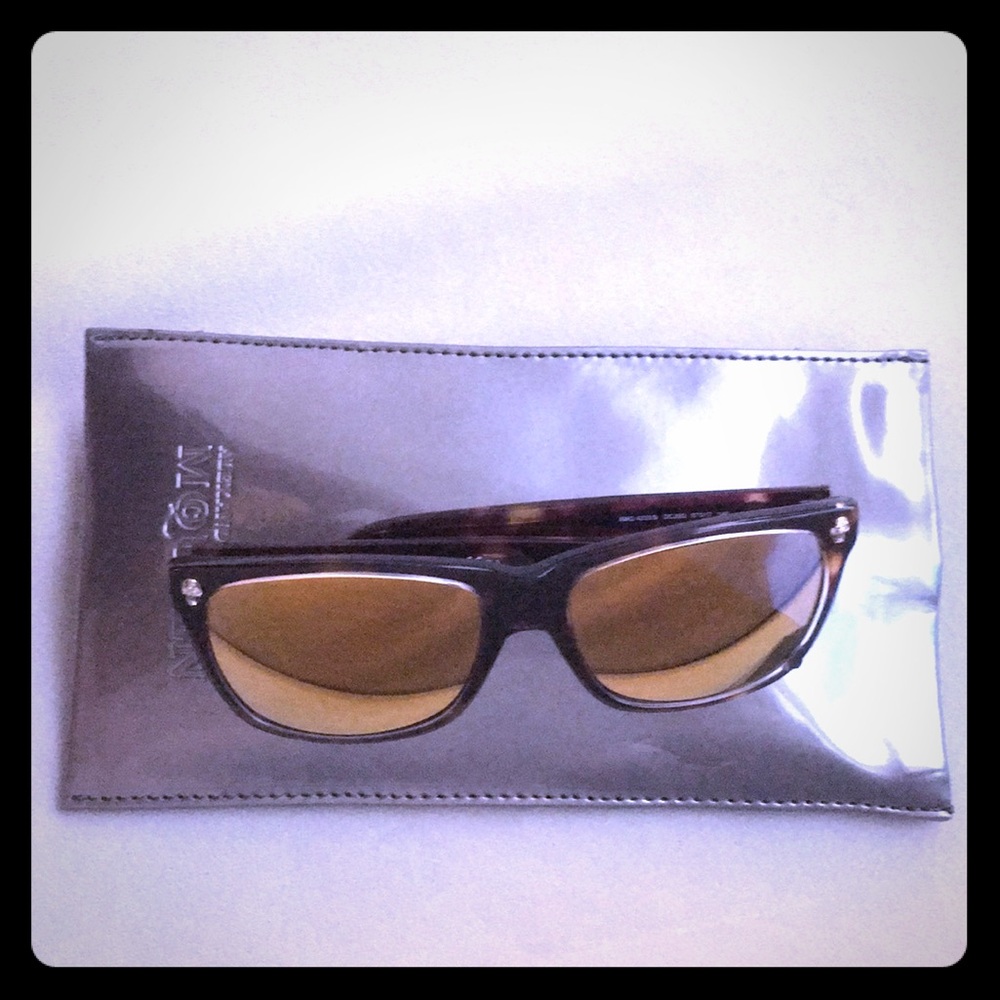 Alexander McQueen Sunnies with case